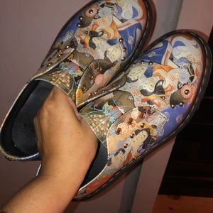 PLEASE BUY 1461 Eastern art dr martens